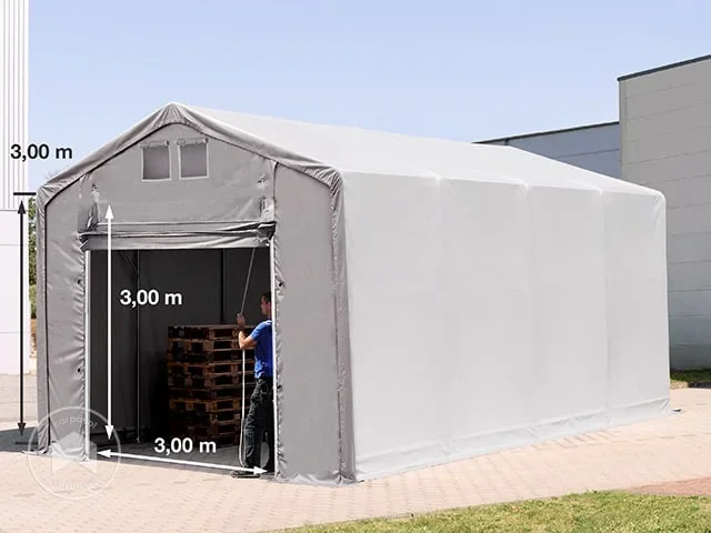 Carpa industrial 4×8 m – altura lateral de 3,0 m con puerta levadiza, PRIMEtex 2300, gris, con Estática (para suelos blandos)