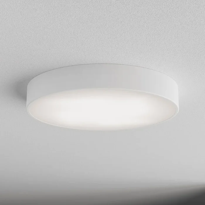 Lámpara de techo Cleo 500, blanca, sensor, IP54, Ø 50 cm, metal