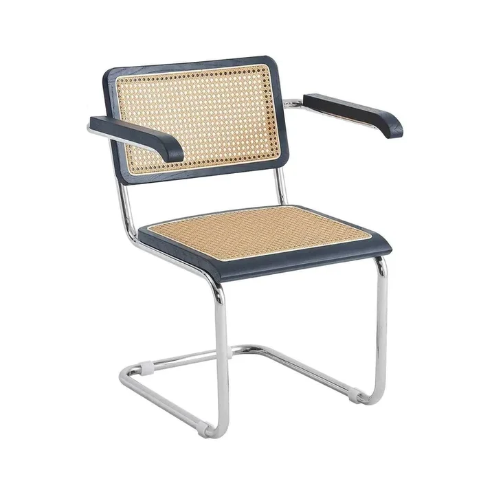 Lúzete – Silla Webster Con Reposabrazos Negra Rattan Pl