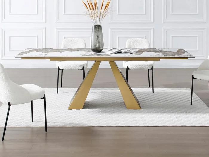 Mesa extensible de comedor para 6 a 10 personas de vidrio templado, cerámica y metal dorado – Efecto mármol blanco y topo – LOZIPA de Maison Céphy