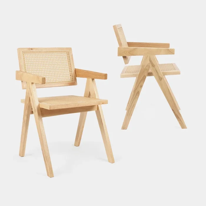 Pack 2 sillas con reposabrazos en madera de hevea color natural y ratán Nelha – Klast