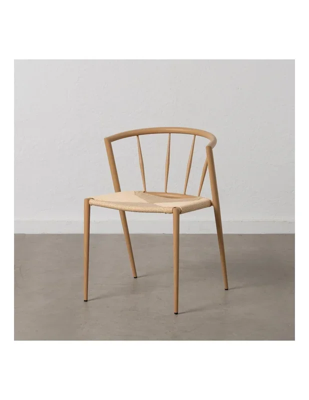 Silla de diseño ANALY de metal con acabado natural y asiento de cuerda.