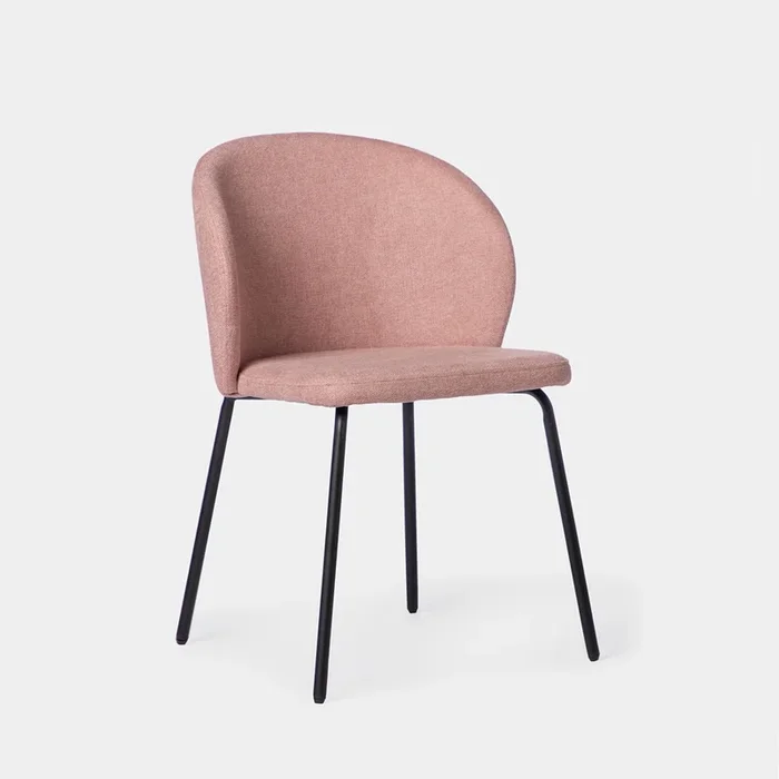 Silla tapizada rosa con pata negra Norah – Klast