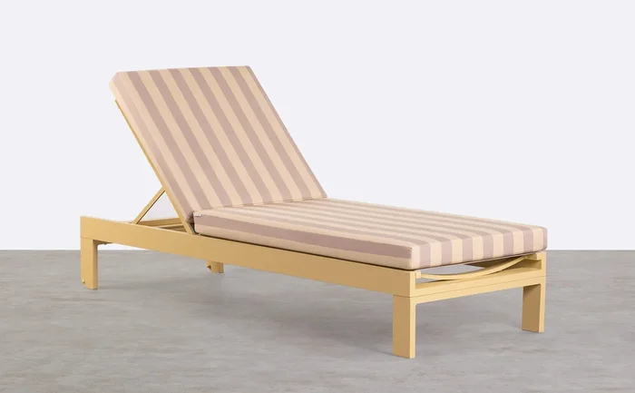 Tumbona Reclinable de Aluminio con Cojín Rectangular Kreta Colours Amarillo Wheat y Amarillo Wheat – The Masie